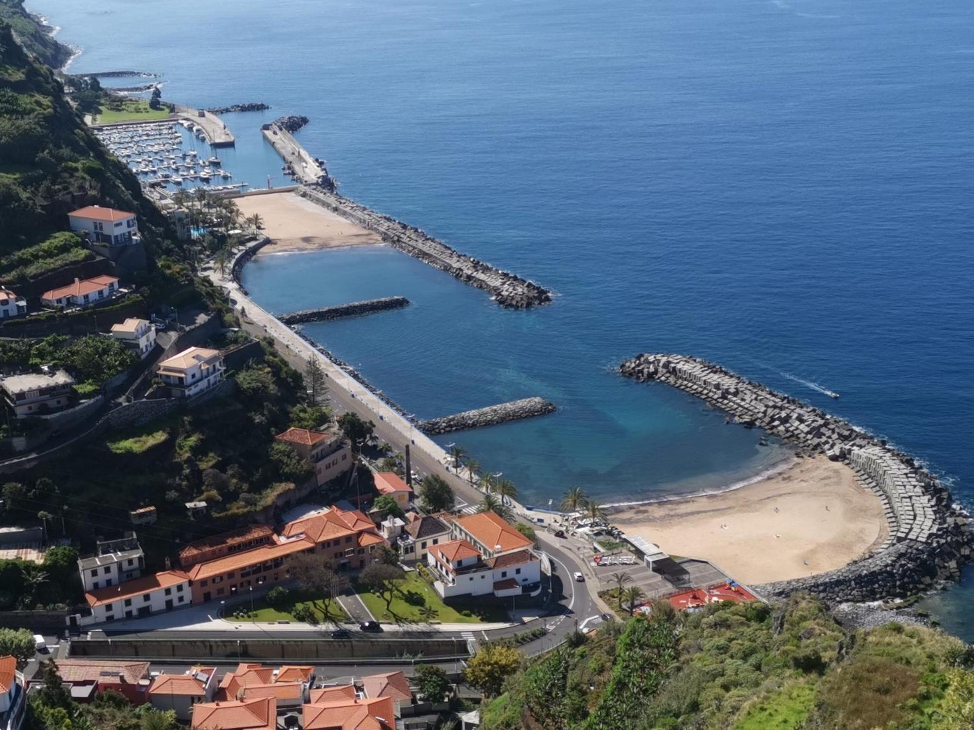 Chale Esmeralda - Charming Studios In Calheta Beach Buitenkant foto